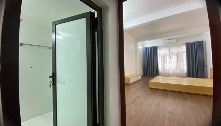 Cho thuê nhà ngõ Trung Tả phố Khâm Thiên, DT30m - 4 tầng, MT 4m, 3 ngủ, 12 Triệu